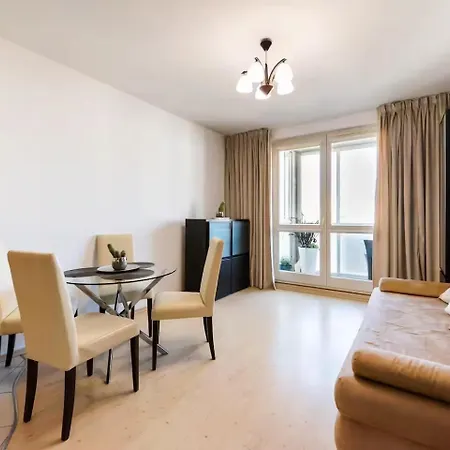 Zielone Zacisze, Darmowy Parking Apartment Warschau